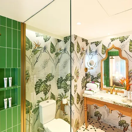 Burasari Phuket Resort & Spa מראה חיצוני תמונה